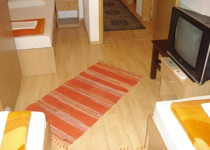 旅馆 Hercegovina *